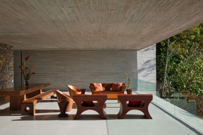 Paraty_House-Marcio_Kogan-Bresil-3
