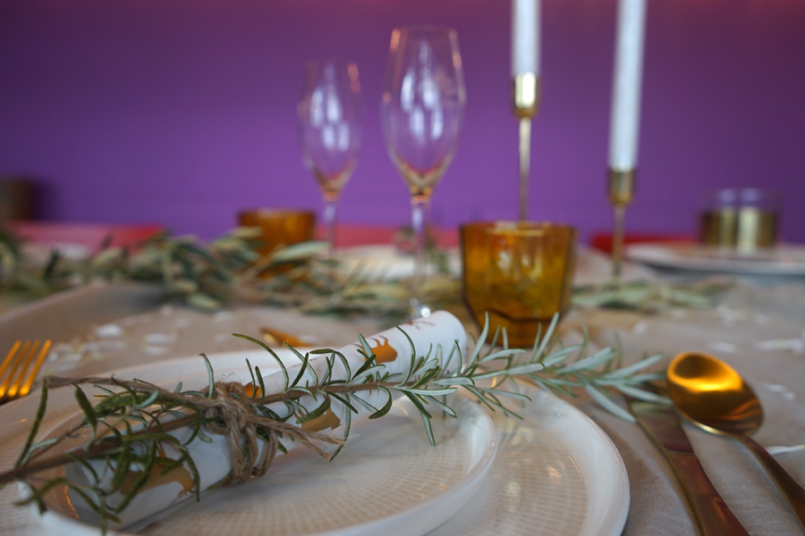 table de Noël en or